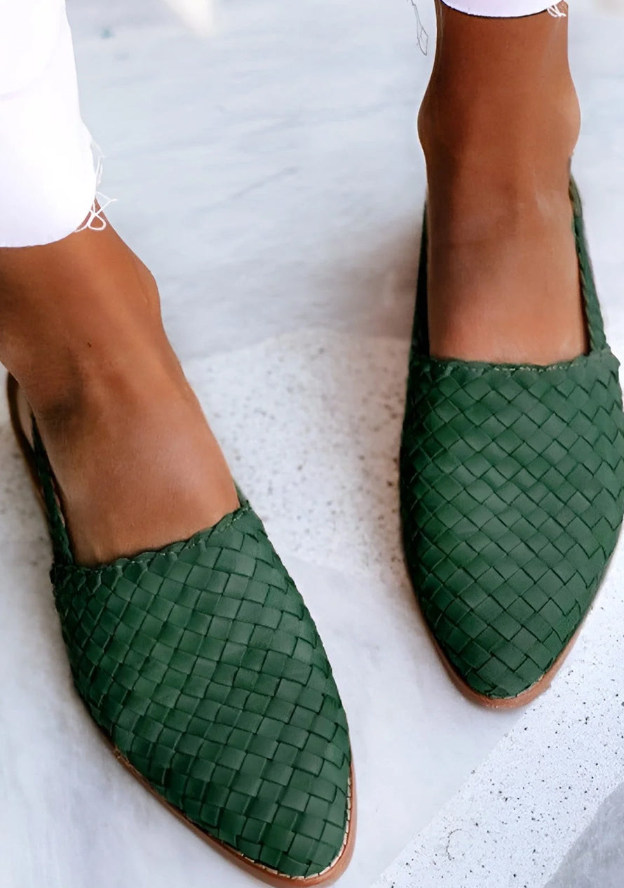 Vera | Flach geschnittene Sandalen mit Flechtmuster für Damen | Stilvoll, bequem & vielseitig