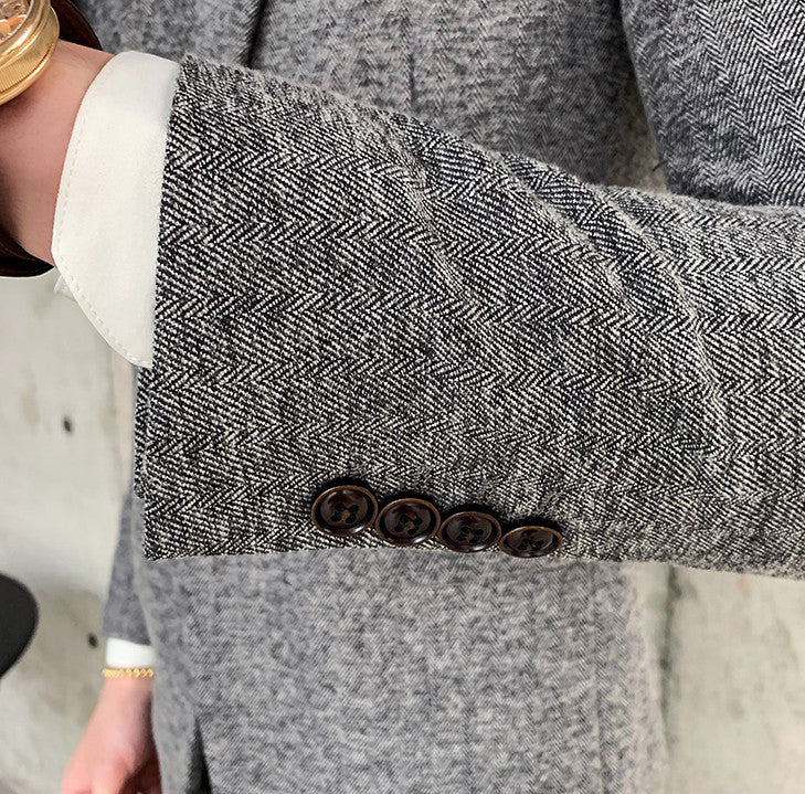 Adrian | Dreiteiliger Herrenanzug mit klassischem Schnitt und moderner Linienführung