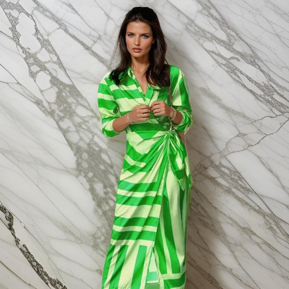 Amira Kleid | Auffälligem Druck für Eleganz und Stil