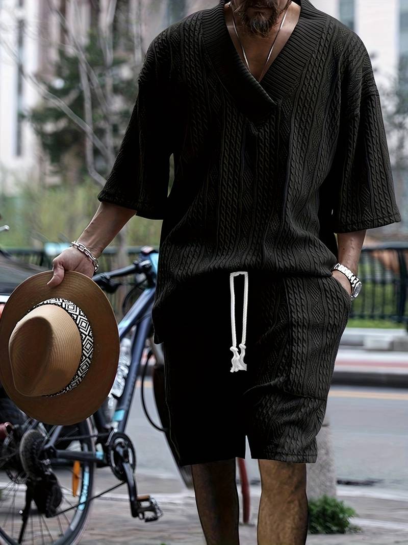 Andrew | Bequemes Strickset mit V-Ausschnitt und passenden Shorts für Herren | Stilvoll, komfortabel & vielseitig
