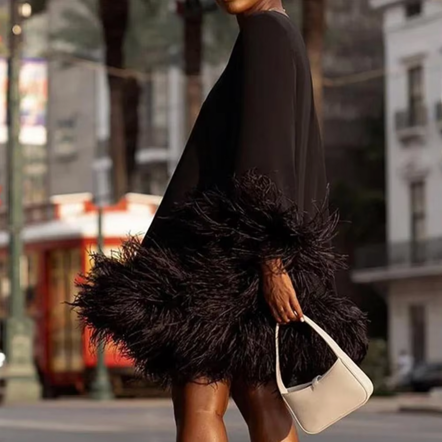 Clover | Stilvolles Damenkleid mit Pelzfutter | Elegant, gemütlich & vielseitig