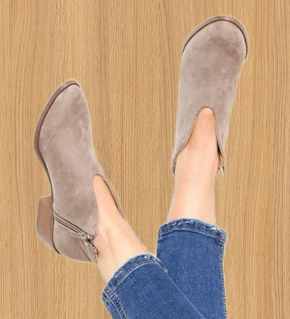 Damen Stiefeletten V-Ausschnitt – Modisch & bequem für alle Saisons