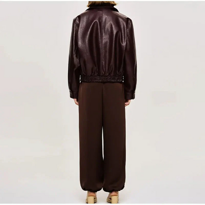 Elegante burgunderrote Damenjacke für zeitlosen Stil