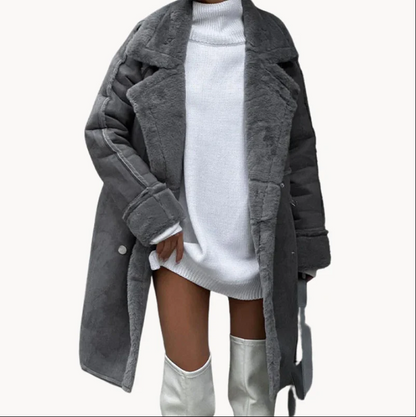 Eleganter, warmer Damenmantel für kalte Tage