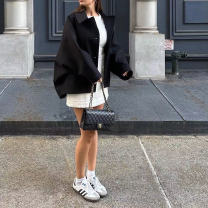 Stylischer Kurz-Mantel aus Wollmischung für den Herbst